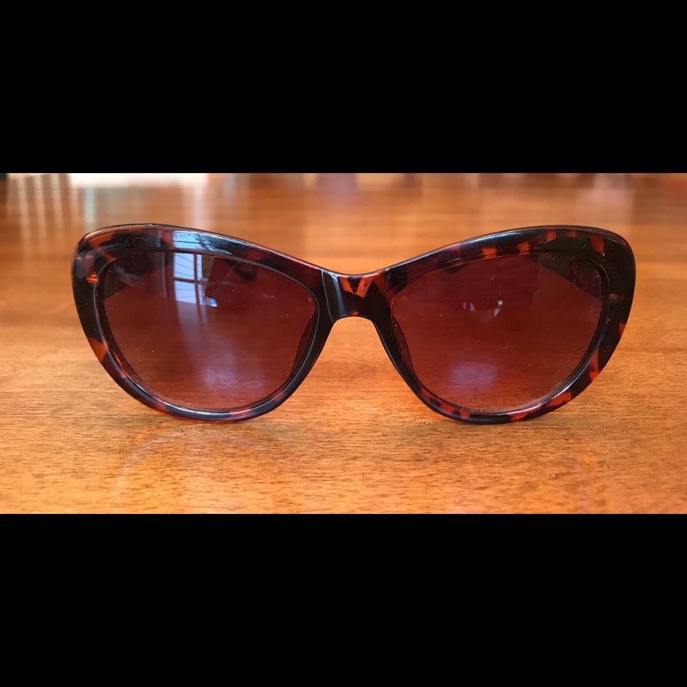 Betsey Johnson sunglasses